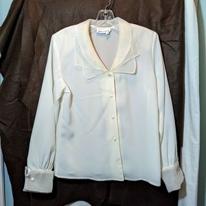 Nancy Crystal Size 6 Cream Blouse